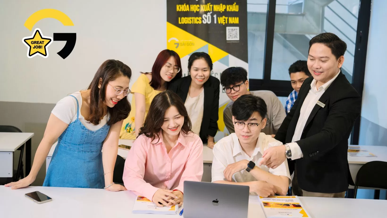 CAREER COMMUNITY