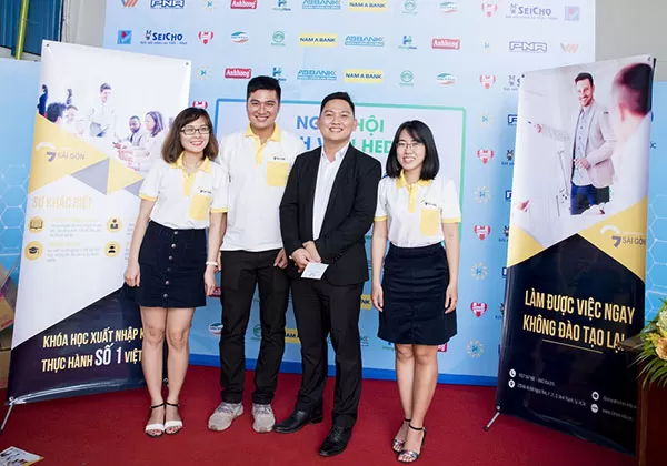 SIMEX tham dự ngày hội việc làm tại trường ĐH Văn Hiến