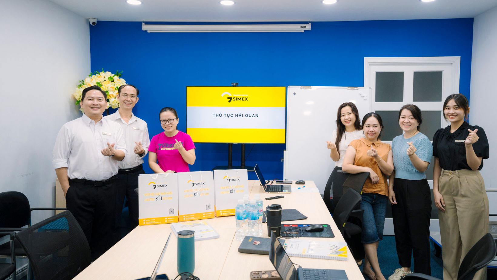 <br />
<b>Warning</b>:  Undefined property: stdClass::$display_name in <b>/home/simex.edu.vn/public_html/sources/khoa-hoc-doanh-nghiep.php</b> on line <b>345</b><br />
