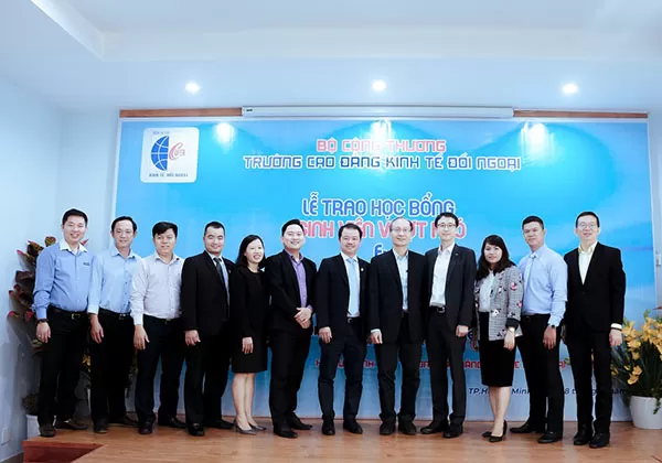 SIMEX trao 05 suất học bổng tại trường CĐ Kinh tế Đối Ngoại