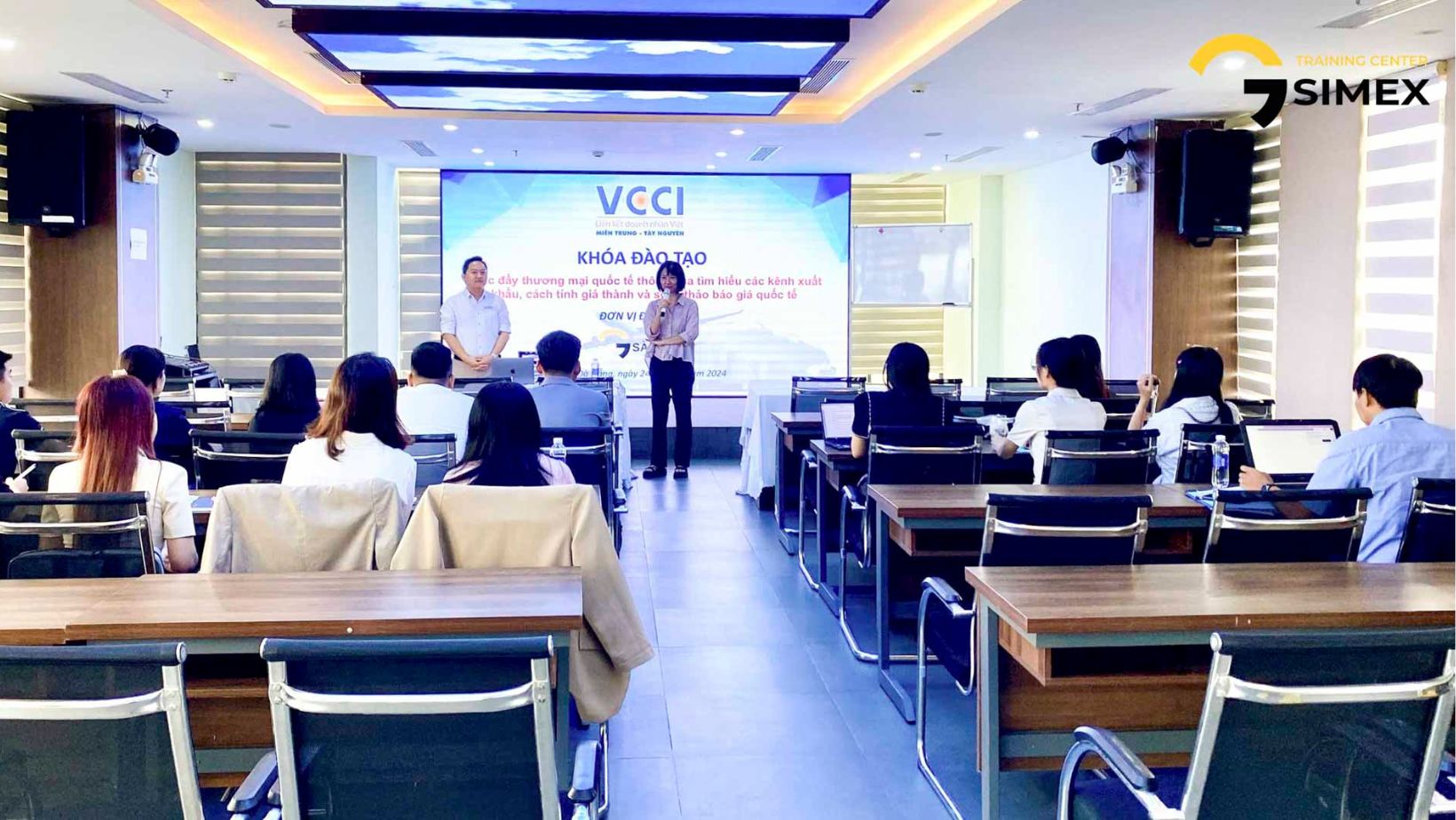 <br />
<b>Warning</b>:  Undefined property: stdClass::$display_name in <b>/home/simex.edu.vn/public_html/sources/khoa-hoc-doanh-nghiep.php</b> on line <b>345</b><br />
