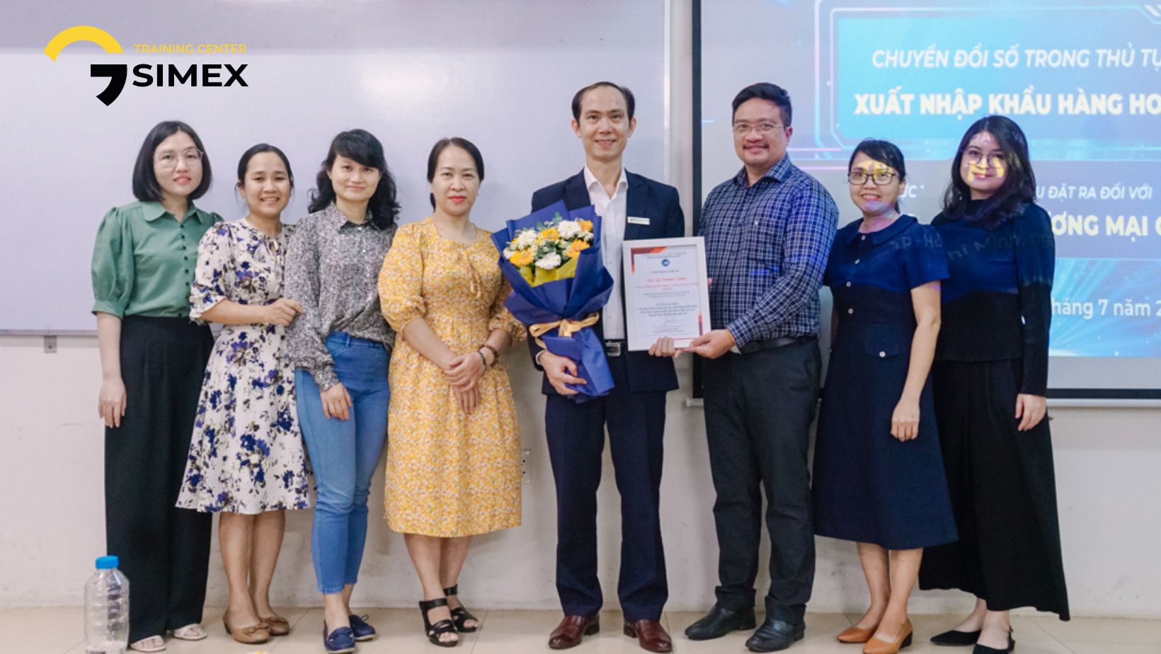 <br />
<b>Warning</b>:  Undefined property: stdClass::$display_name in <b>/home/simex.edu.vn/public_html/sources/khoa-hoc-doanh-nghiep.php</b> on line <b>345</b><br />
