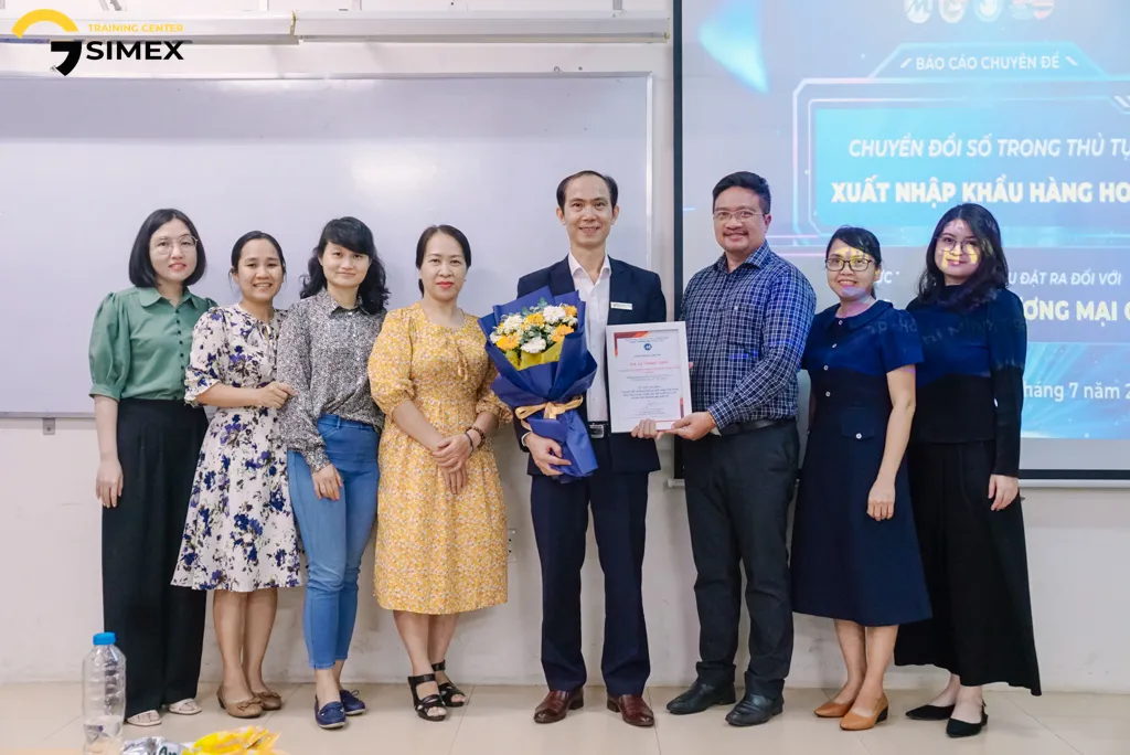 Specialized Report: Digital Transformation in Import-Export Procedures for Goods - Current Situation and Requirements for International Trade Specialists