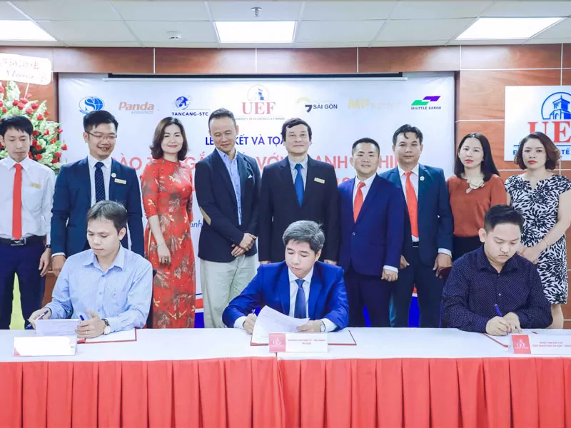 Simex xây dựng chương trình đào tạo ngành logistics và ký mou cùng đh kinh tế tài chính